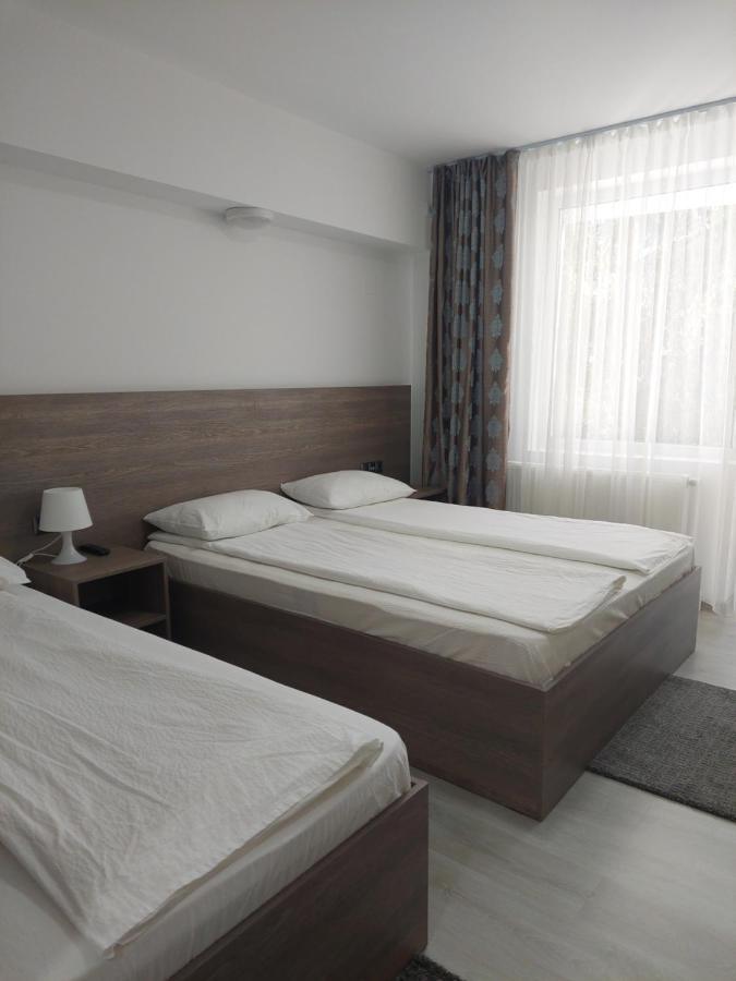 Hotel Breaza Extérieur photo